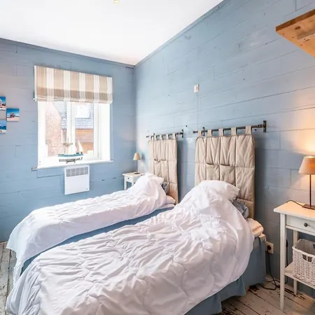 Near De Panne With Sea Views, Cleaning Included